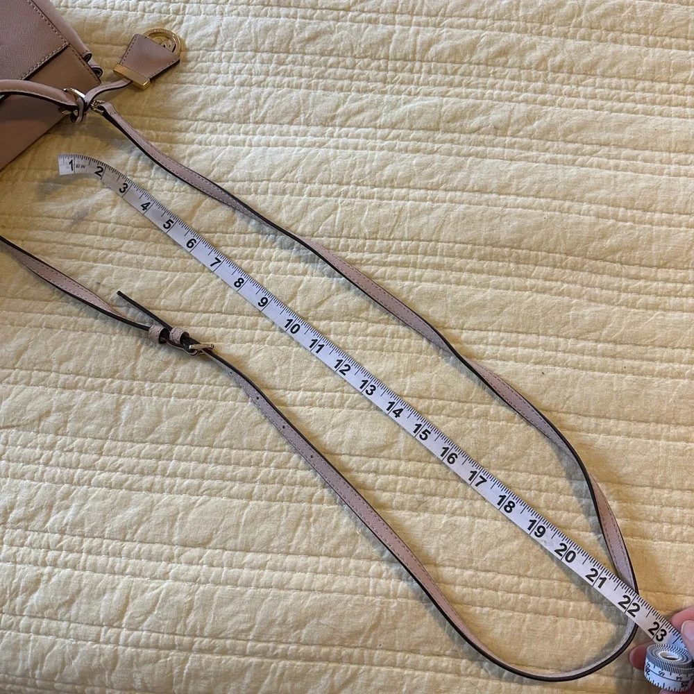Michael Kors Pink Mini Leather shoulder Handbag - Picture 4 of 9